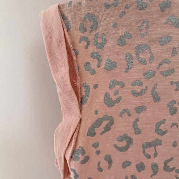 Bundle of two 100% Cotton Animal Print Tees - Picture 16 of 16